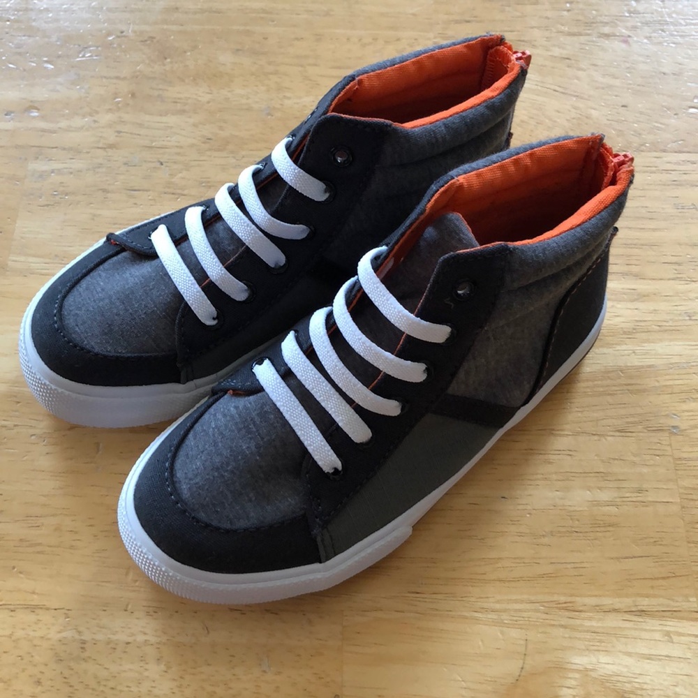 Boys shoes size 11